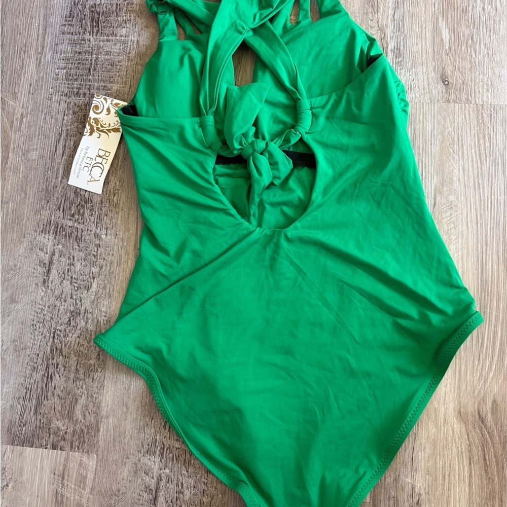 NWT Becca ETC
Plus Size Color Code Double-Strap One-Piece Swimsuit 0X(14-16) - Picture 6 of 6